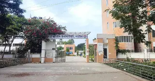 বুয়েটের দাবির প্রতিবাদে নাটোরে ডিপ্লোমা শিক্ষার্থীদের ক্লাস বর্জন ও সড়ক অবরোধ